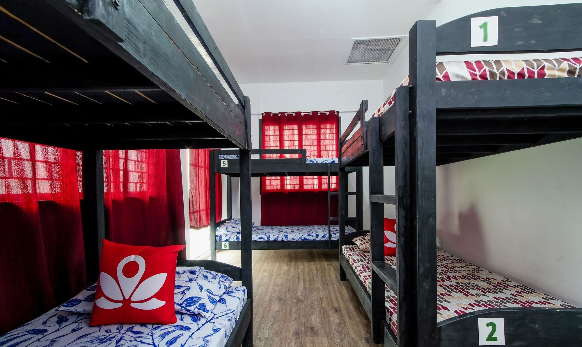 Zen Hostel Haven Backpackers San Pedro Makati Eksteriør billede